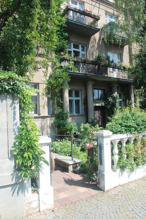 Pension Atelier 12 Prag Exteriör bild